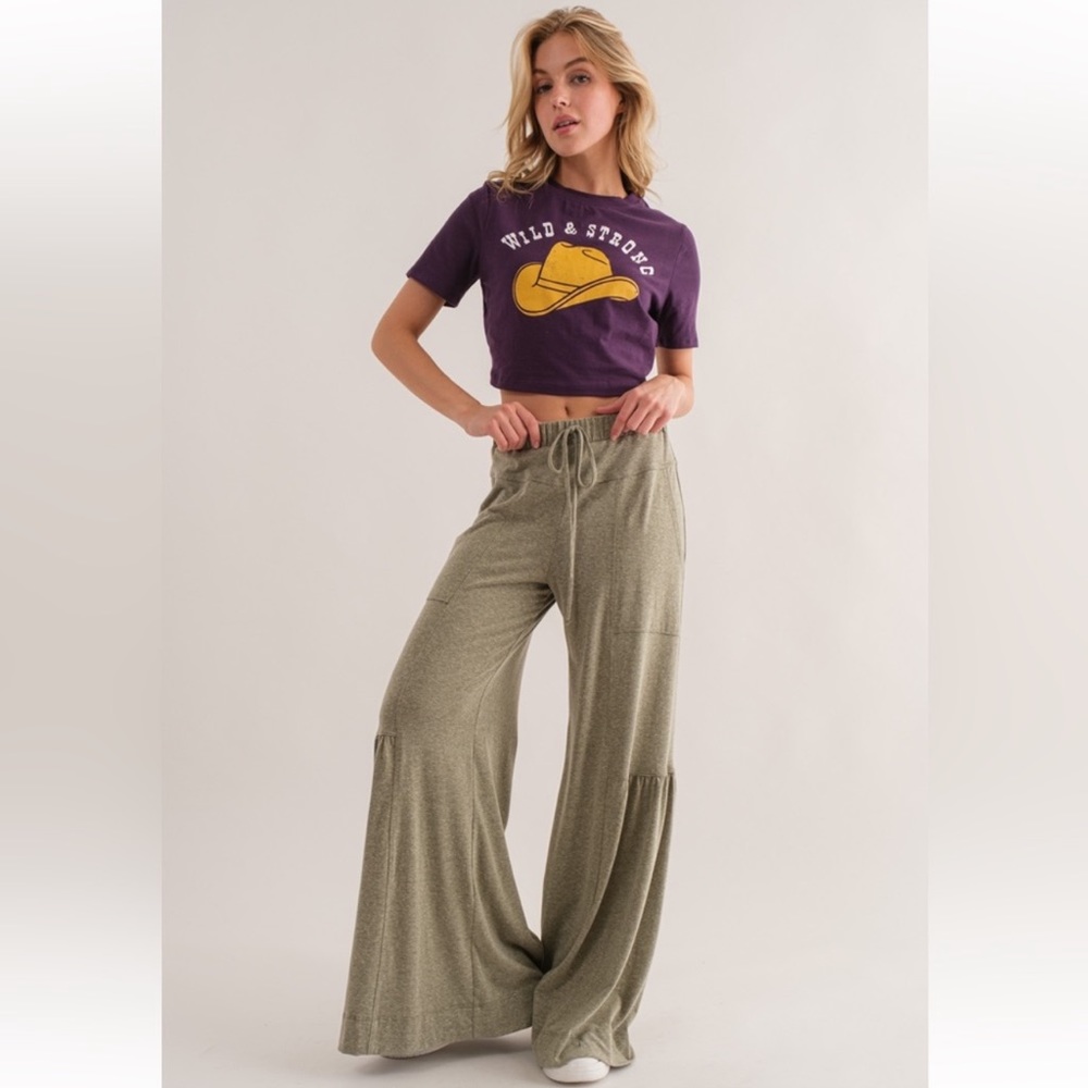 Solid Tiered Wide Leg  Flare Pants - Picture 2 of 4
